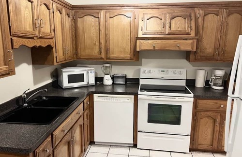 Pharr Casa | Gated, Private Heated Indoor Pool-home!