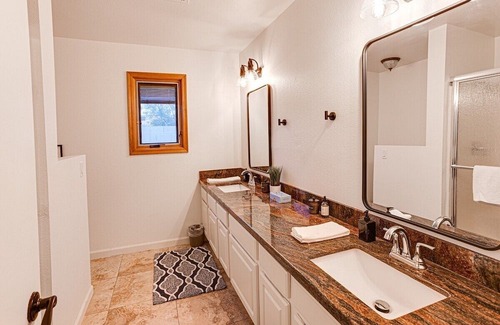 Sunset Ridge Casa | This house is a 4 bedroom(s), 2 bathrooms, located in Scottsdale, AZ.