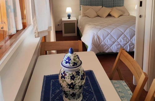 Cugnana Verde Apartamento | Apartment 'Bella Vista 2' with Sea View, Wi-Fi and Air Conditioning