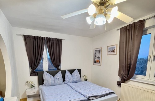 Wittau Apartamento | Traum Apartment mit Pool + Balkon