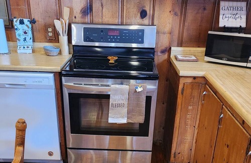 Mariposa Casa | Yosemite Nest: Refreshed Vintage Retreat conveniently located near Yosemite NP