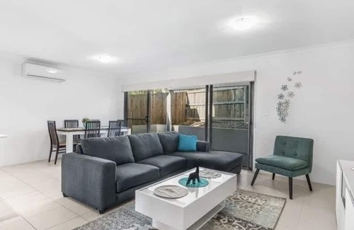 Pallara Casa | Ensure Room x Private Bathroom