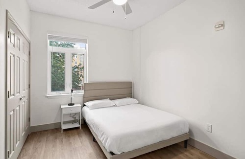 Charlotte Center City Apartamento | Spacious Apt in Uptown w/Balcony