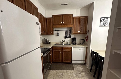Southwest Raleigh Apartamento | Greenway condo 2 bed-2 bath