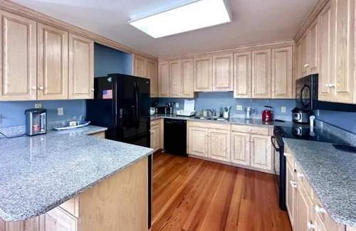 Kilmarnock Casa | Enjoy fishing on private dock, kayaks, piano!