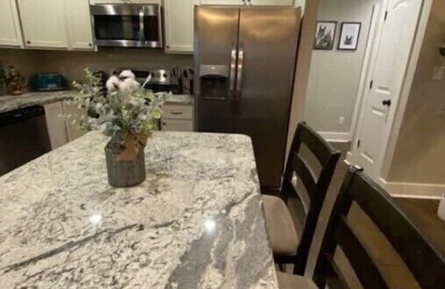 Richmond Casa | 4 bedroom 3 full bath home in the heart of Richmond!