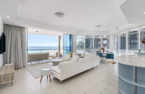 Coolangatta Apartamento | Aqua La Vista A Dreamy Coastal Escape by the Beach