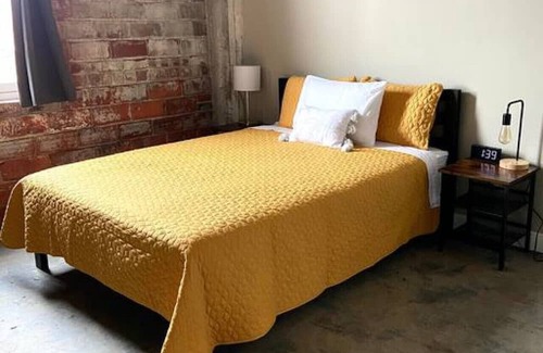 Downtown Apartamento | Modern industrial 2 BR, 2 bath Downtown (#7)