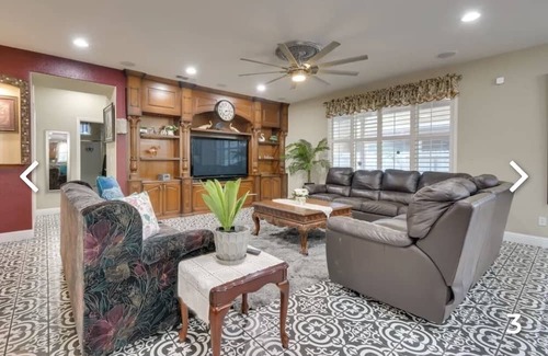 Atwater Casa | Spacious 7 bdrm home in Atwater. Sleeps 15! near UC Merced-
