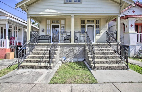 Freret Cabaña | Uptown Nola Abode, 4 Miles to the French Quarter!