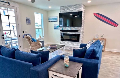 Laguna Beach Estates Casa | NEW! Sun, Surf, and Sand - Pet Friendly/Pool