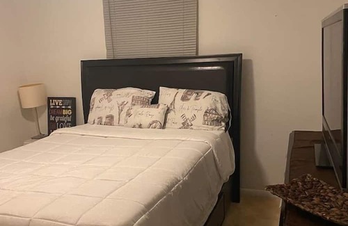West Park Apartamento | 2 Bedroom 739161 by Houzlet
