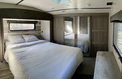 Braden River Casa | Modern Camper/RV in Sarasota - 9 min from Myakka Park