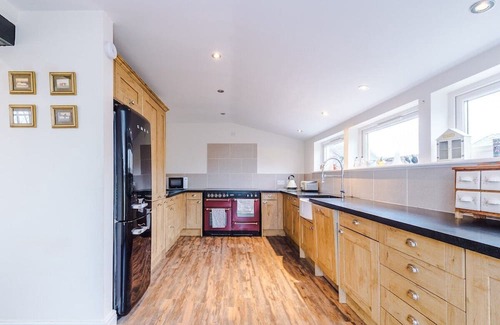 Sandbach Casa | Country 4-bed house with views