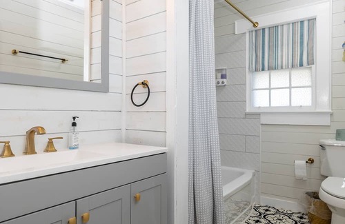 Swansboro Casa | Black Swan, Mainland House in Swansboro, NC!