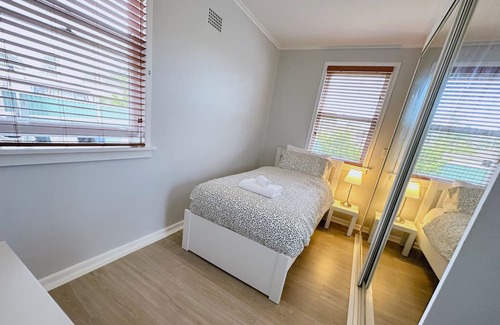Warwick Farm Casa | Cosy home in Central Liverpool walking to train, bus, shops and restaurants