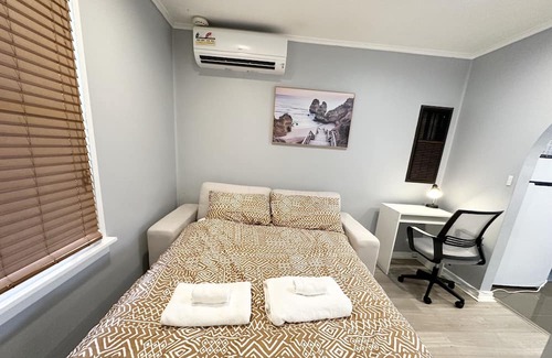 Warwick Farm Casa | Cosy home in Central Liverpool walking to train, bus, shops and restaurants
