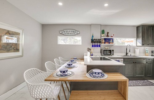 Edgewood Cabaña | Family-Friendly Fort Lauderdale Home Near Beaches!