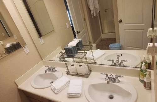 Merced County Casa | “Family Friendly ~ Pet Friendly ~ GYM ~ Safe Location”