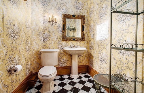 Manistee Cama Y Desayuno | The Chandelier Bed & Breakfast