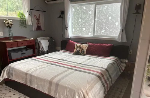 Chemainus Apartamento | Long Ears Acre