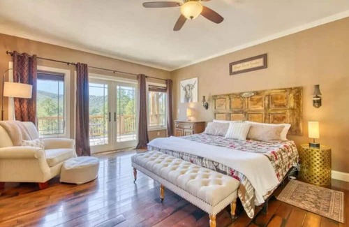 Cullowhee Casa | Secluded Family Getaway on 3 Acres!