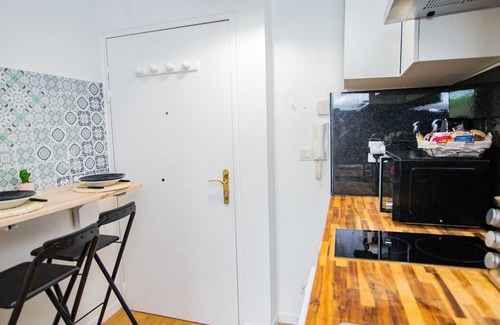 Carrieres-sous-Poissy Apartamento | Studio Cosy Tout Confort Proche de Gare de Poissy
