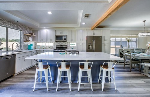 El Capitan Ranch Casa | Spacious Las Vegas Vacation Rental w/ Private Pool