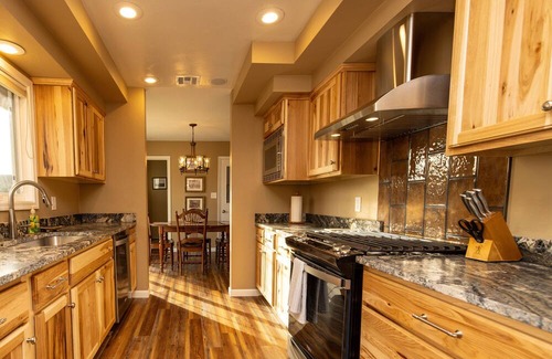 Prescott Casa | *Newly Listed *Walk to Watson Lake *Firepit *BBQ Grill
