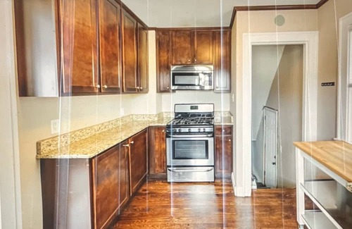 Royal Oak Casa | 420 Friendly Royal Oak Rental