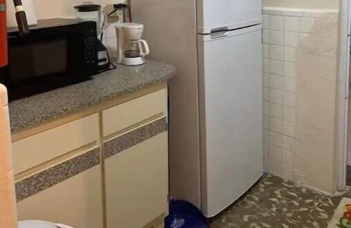 Mayaguez Pueblo Casa | Nice House near University of Mayaguez with covered and gated car parking.
