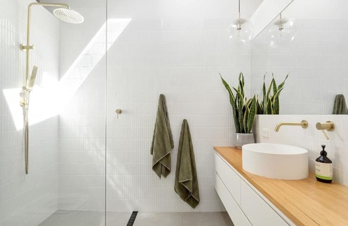 Trevallyn Casa | Haven in the Heights Luxe Design and Sprawling Views