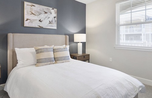 Cary Apartamento | Modern Apartment in Prime Location (ID1000X405)