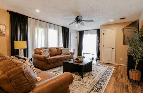 Bowie Casa | Modern Rustic 5 Bedroom