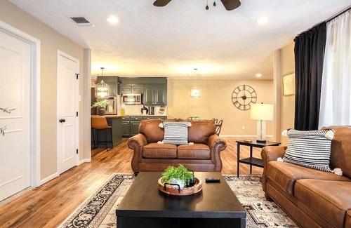 Bowie Casa | Modern Rustic 5 Bedroom