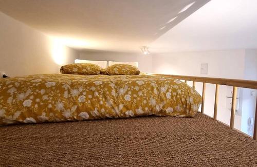 1st Arrondissement Apartamento | Mezzanine studio in inner courtyard