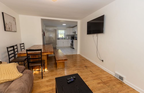 New Haven Casa | Shared Rooms Near Yale Gaming Room