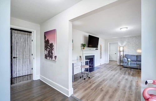Paw Creek Casa | Hot Tub + Fire Pit Fun! King Suite Paradise
