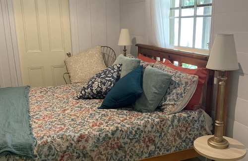 Tomerong Casa | Gracie’s Heritage Cottage - Family and Pet Friendly - Jervis Bay Area