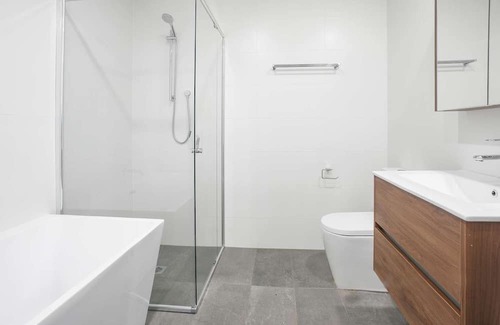 Blackbutt Casa | Shellharbour Entire 3 Bedroom Townhouse