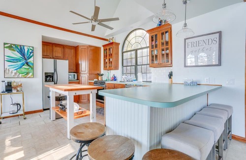 Myra Casa | Waterfront Gainesville Home w/ Dock, Near Wineries