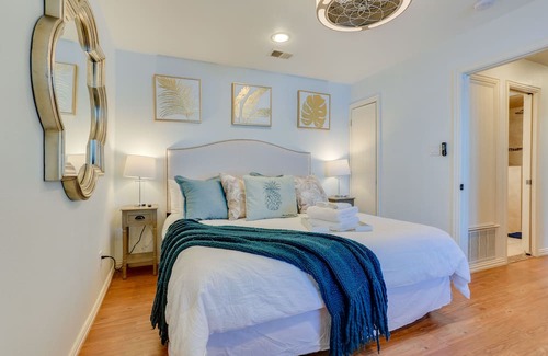 Myra Casa | Waterfront Gainesville Home w/ Dock, Near Wineries