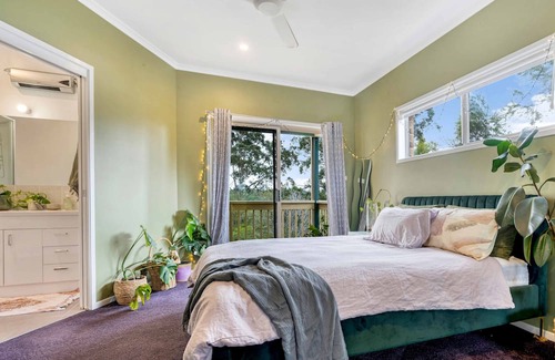 Ocean Shores Casa | Warrambool - Spacious Coastal home with Ocean views.