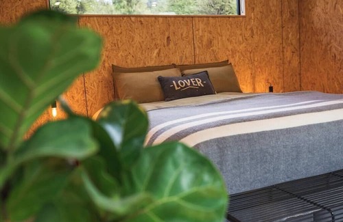 Albert Town Cabaña | Wanaka's most Stylish, tranquil and private one bedroom apartment, 2 x free bike