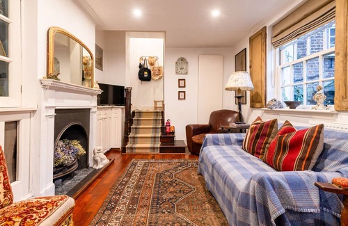 Hampstead Casa | Character Cottage In Historic Hampstead