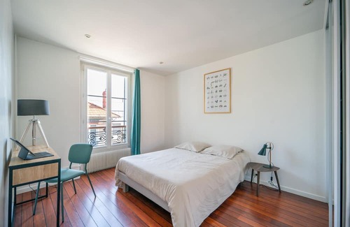 Bourg-la-Reine Apartamento | Vrbo Property