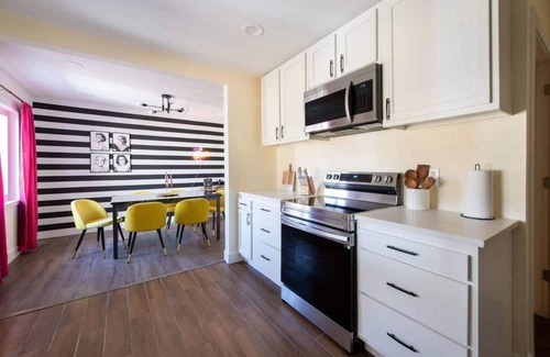 Alta Vista Area Casa | Retro Denver Retreat W Fun Games Movie Room