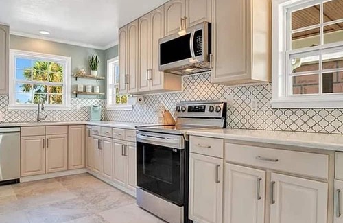 Marineland Acres Casa | Serene Sunrise Retreat 1 Mile to Crescent Beach