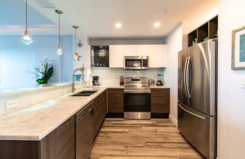 Merritt Island Apartamento | Luxury Condo with Pool and Gym at Cape Crossing