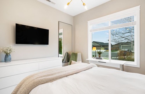 Tri-Cities Casa | Private Guest Suite w/ Private Entrance in Tri-Cities - THE STAY
